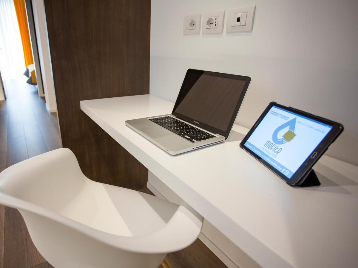 Dimora Mefite-Camere Con Bagno Privato E Self Check-In มาเตรา ภายนอก รูปภาพ